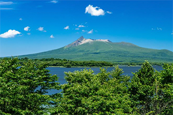 大沼や北海道駒ヶ岳がある大沼国定公園（画像／PIXTA)